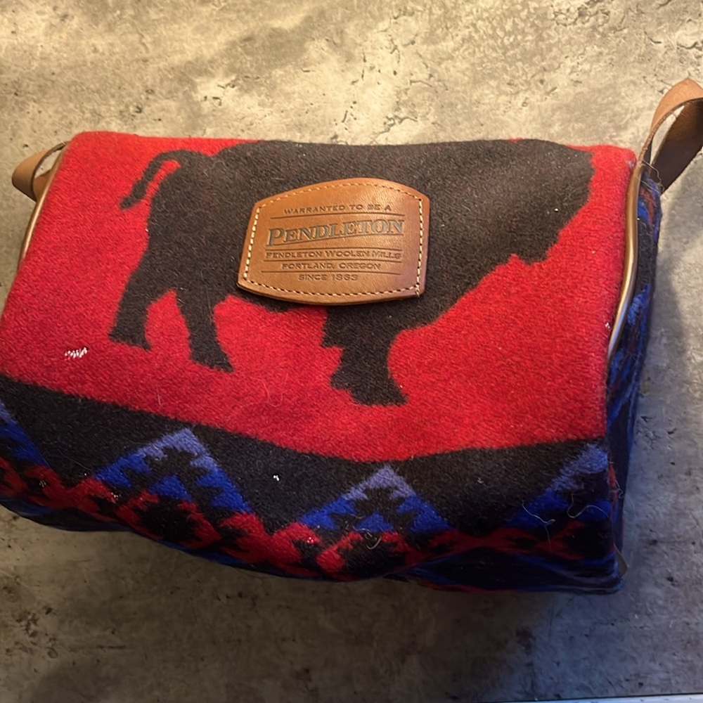 Buffalo Pendleton wool travel bag
